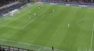 云开体育官网-梅阿查有多震撼？弗拉泰西打入绝杀球，全场球迷沸腾喊声震天响