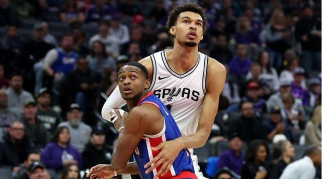 云开体育官网入口-【观点】千载难逢的机会！马刺应全力梭哈福克斯